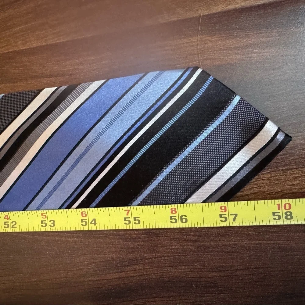 🌿END of Season SALE🌿MICHAEL KORS Silk Striped Blue and Black Men's Tie